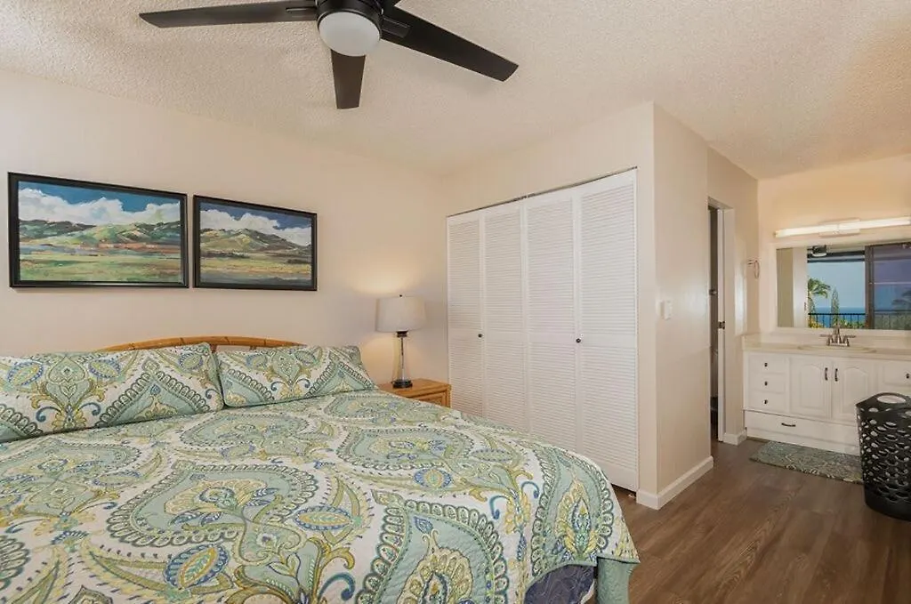 Just Remodeled-Amazing Ocean Views Over Lush Golf Course-Country Club Villas 320 Kailua-Kona